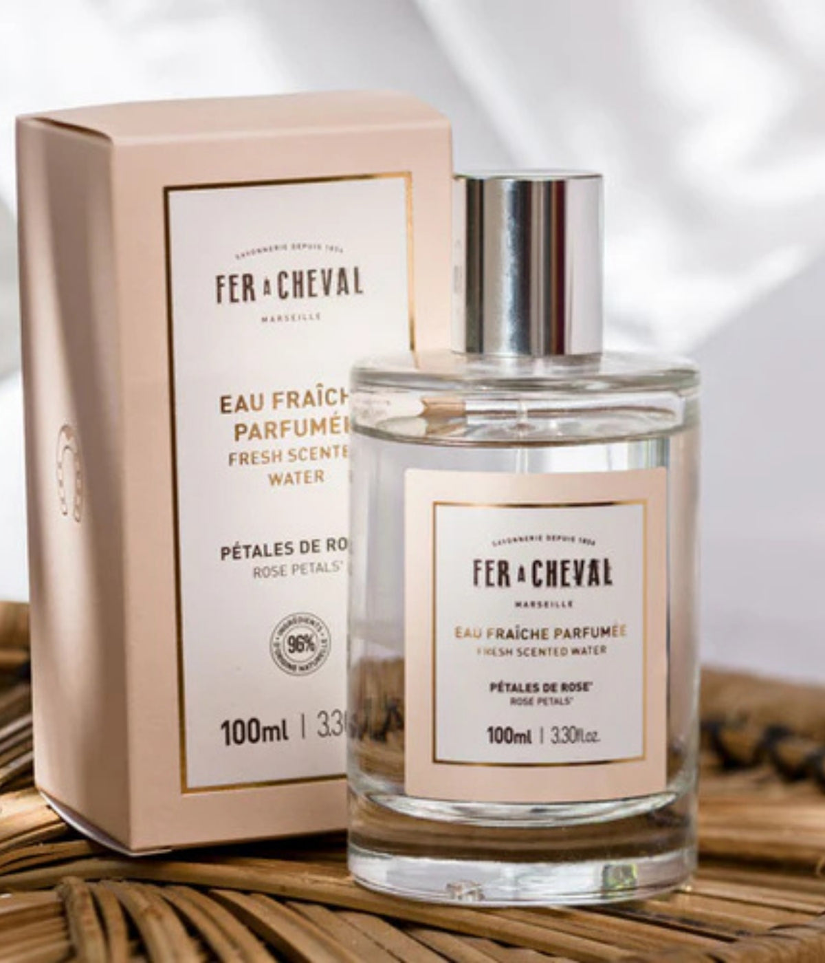 Eau Fraîche Parfumée – Pétales de Rose (Flacon 100ml)