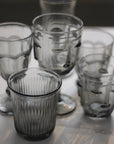 VERRE GOBELET VISAGE GRIS 8 x 10